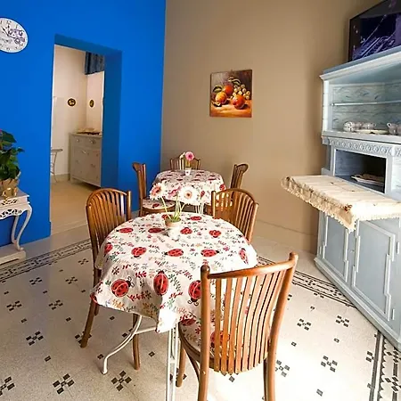 فندق مبيت وإفطار Antonello Da 4*